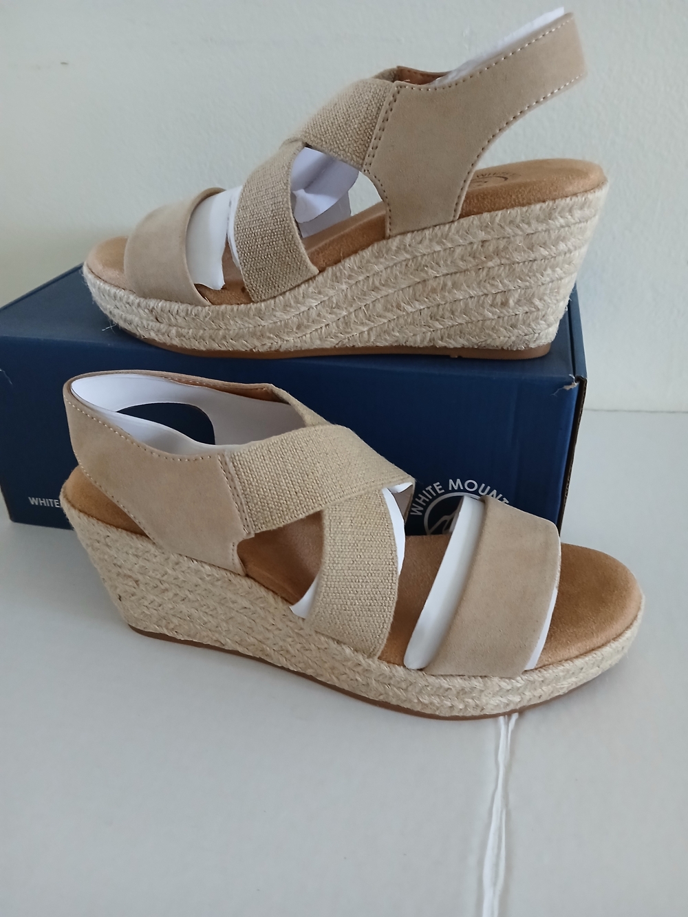 White Mountain Beige Espadrille Wedge Sandals Size 6 New $40 - Picture 4 of 9